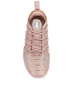 Nike Air Vapormax Plus Sneaker Pink Oxford, Metallic Silver, & White 11 Nike Air Vapormax Plus Sneaker Pink Oxford, Metallic Silver, & White -Fashion Women's Clothing Store NIKR WZ484 V4