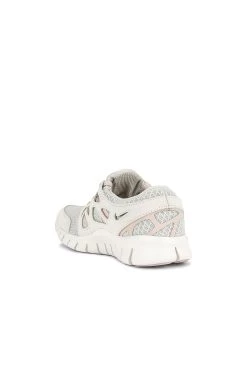 Nike Free Run 2 Sneaker Light Bone & Fossil Stone 10 Nike Free Run 2 Sneaker Light Bone & Fossil Stone -Fashion Women's Clothing Store NIKR WZ548 V3