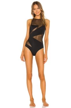 Elizabeth One Piece Black