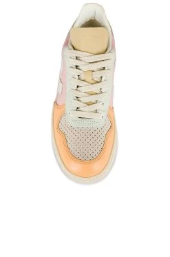 Veja V-10 Sneaker Petale & White -Fashion Women's Clothing Store VEJA WZ191 V4